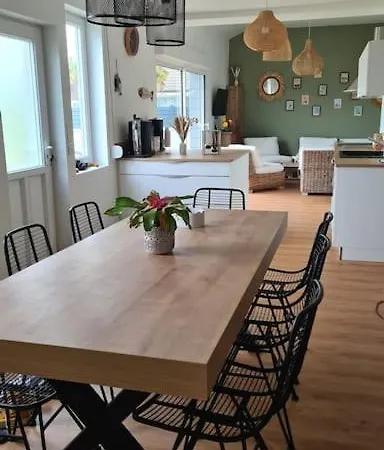 Renovee 350 M De La Villa